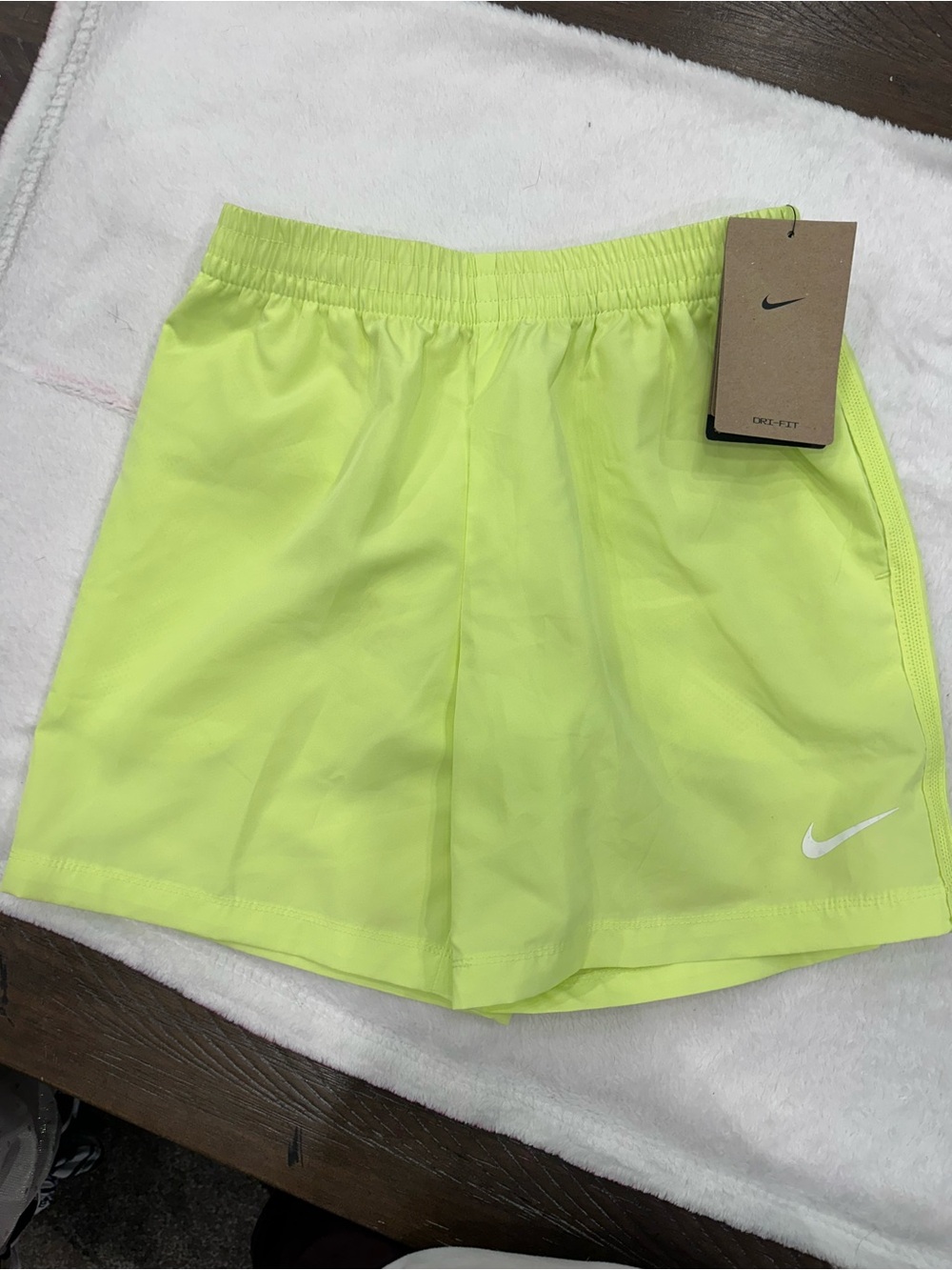 Nike Dri Fit Boys Shorts With Pockets, One Spot On The Back, Wash To Wear Size 7